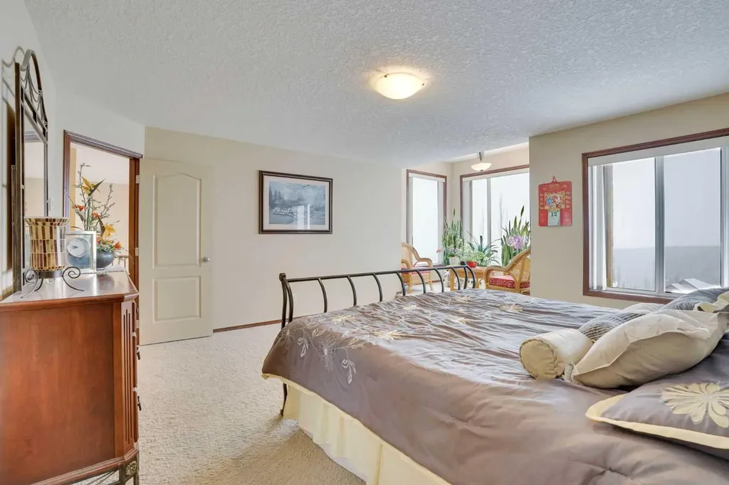 160 Tremblant Way SW Calgary AB T3H 0B8