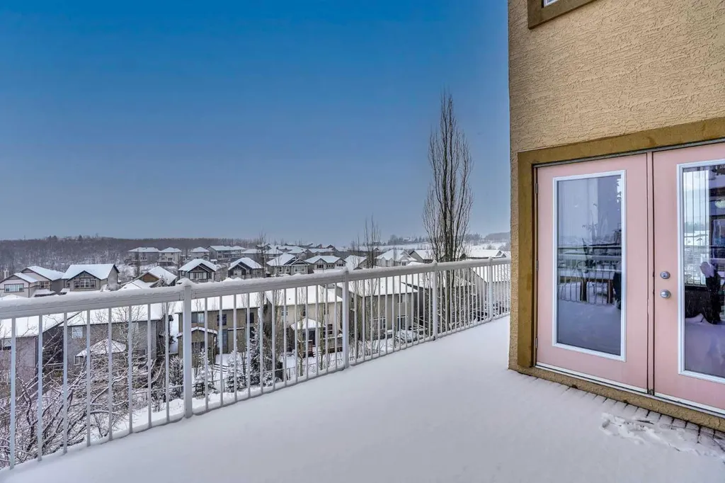 160 Tremblant Way SW Calgary AB T3H 0B8