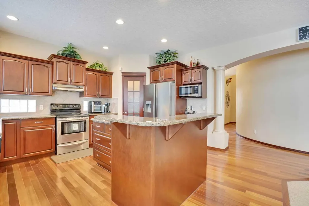160 Tremblant Way SW Calgary AB T3H 0B8