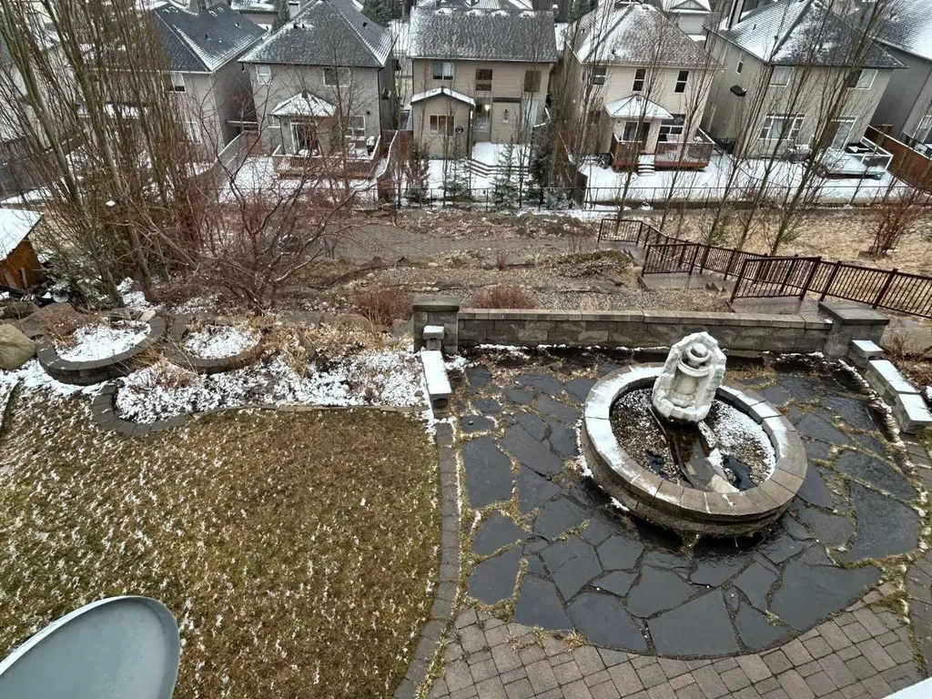 160 Tremblant Way SW Calgary AB T3H 0B8