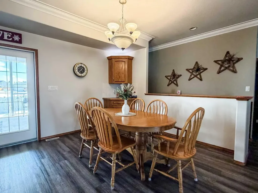 6701 41 Avenue Stettler AB T4K 1L1