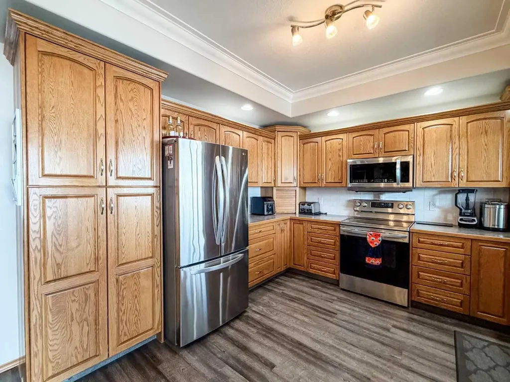 6701 41 Avenue Stettler AB T4K 1L1