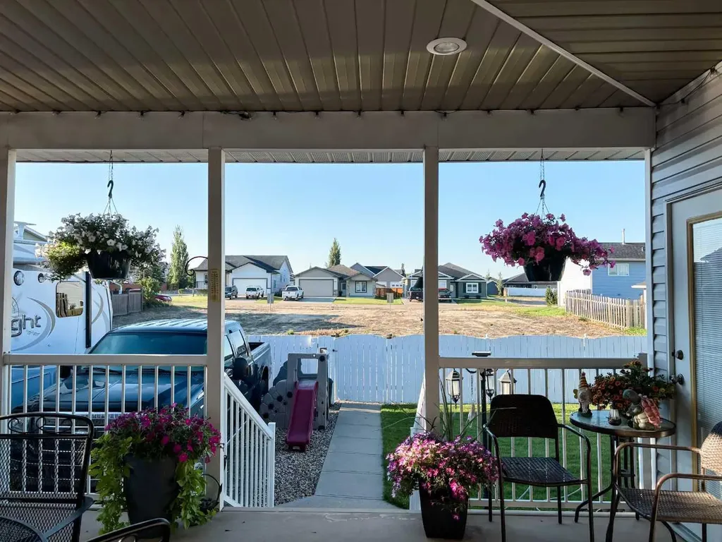 6701 41 Avenue Stettler AB T4K 1L1
