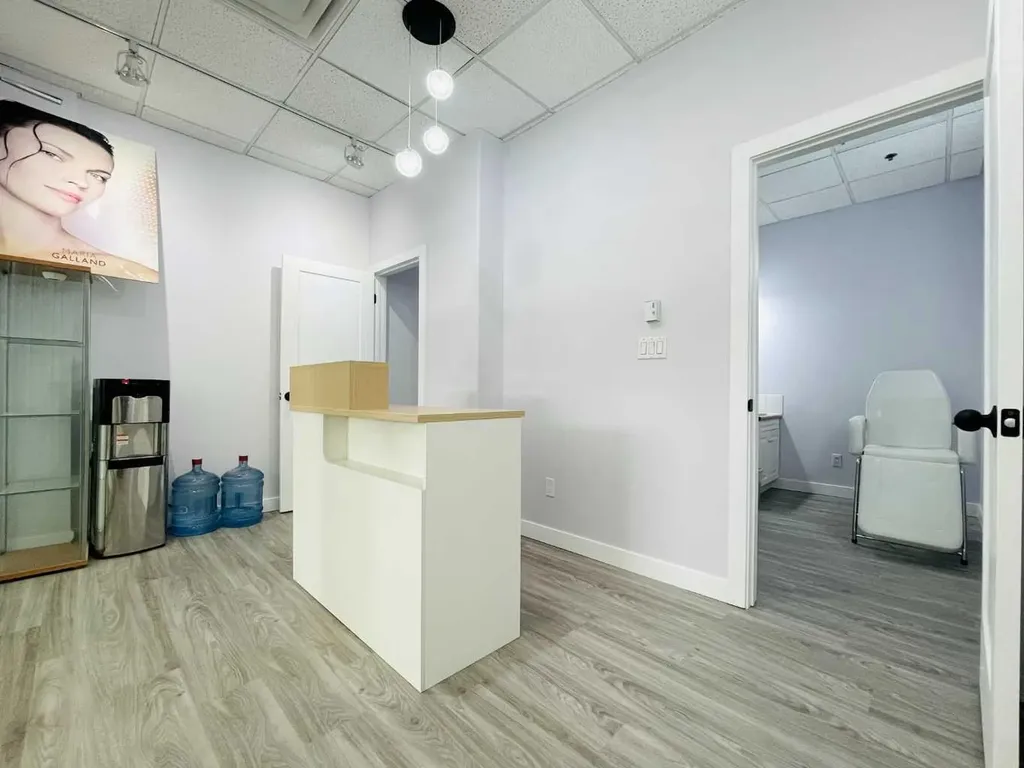 1623 Centre Street NW Calgary AB T2E 8S7