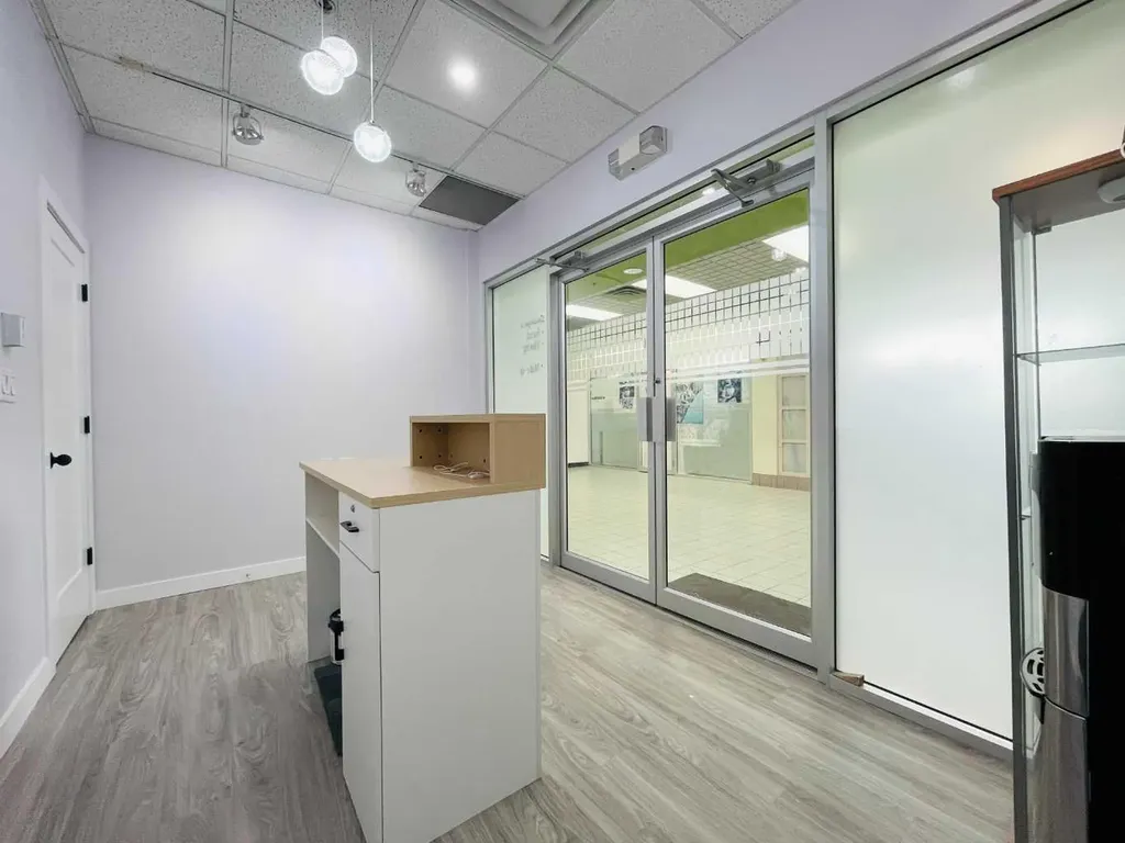 1623 Centre Street NW Calgary AB T2E 8S7