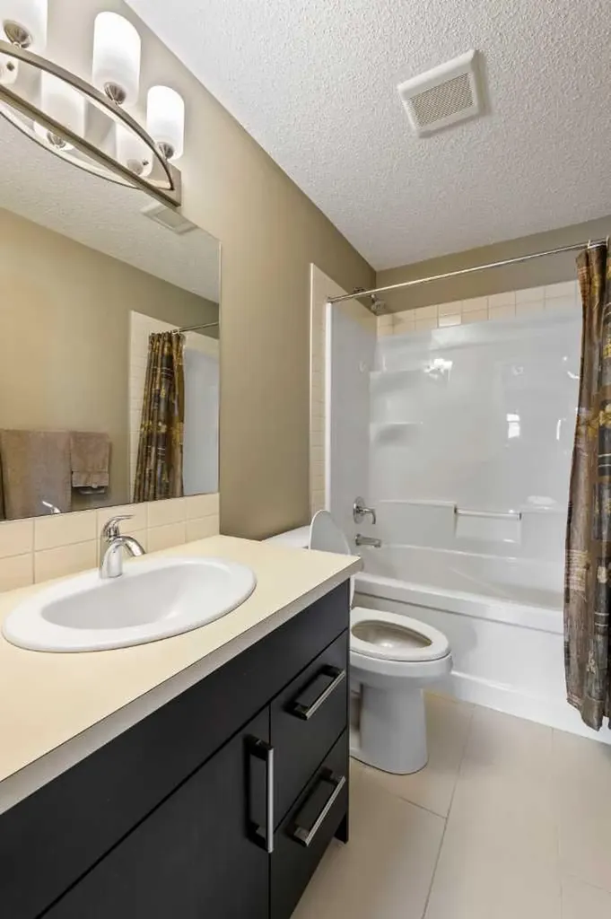 115 Baysprings Terrace SW Airdrie AB T4B 4A8