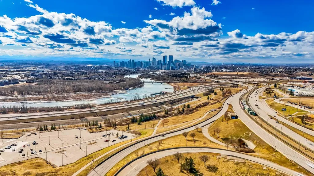 2713 9 Avenue SE Calgary AB T2A 0B6