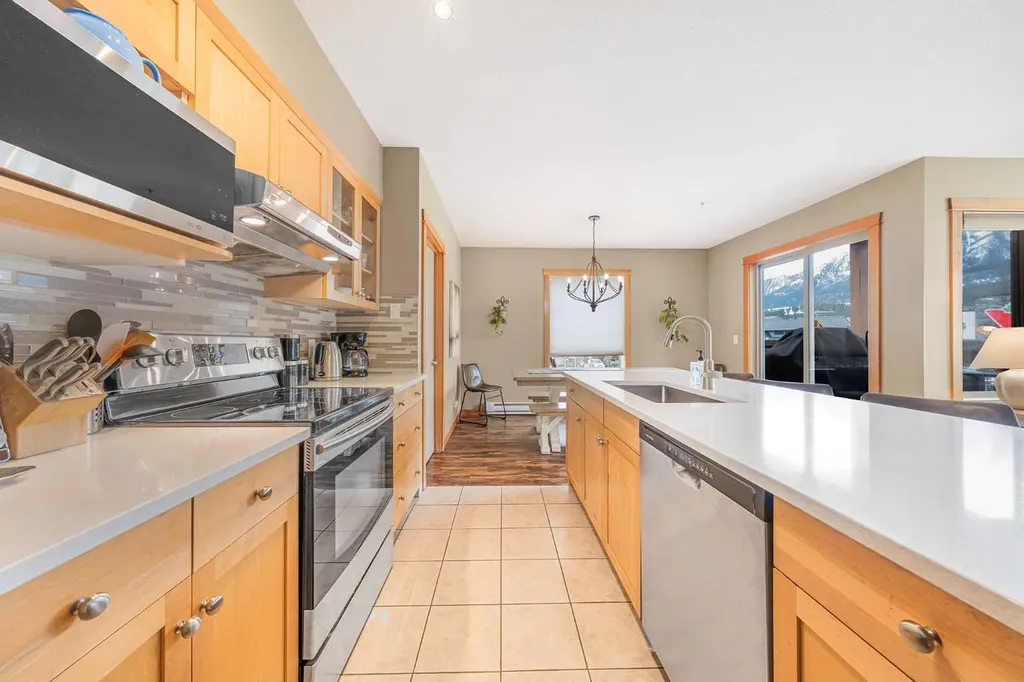 1120 Railway Avenue Canmore AB T1W 1P4