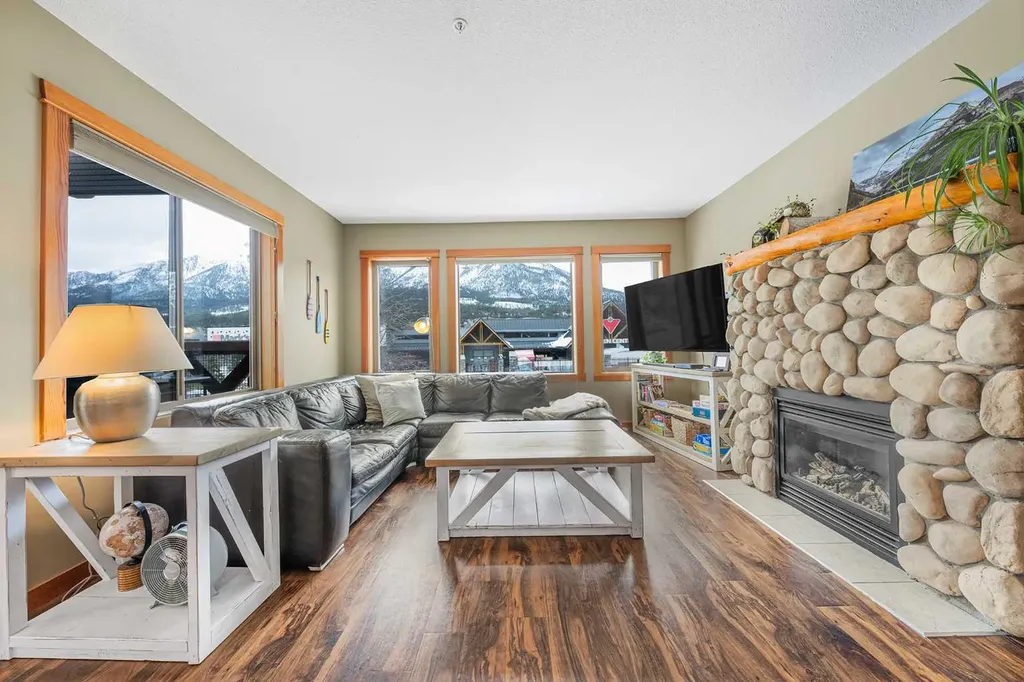 1120 Railway Avenue Canmore AB T1W 1P4