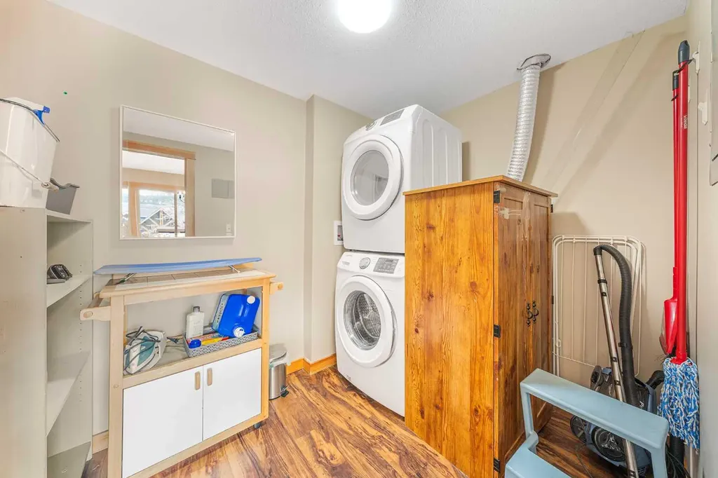 1120 Railway Avenue Canmore AB T1W 1P4