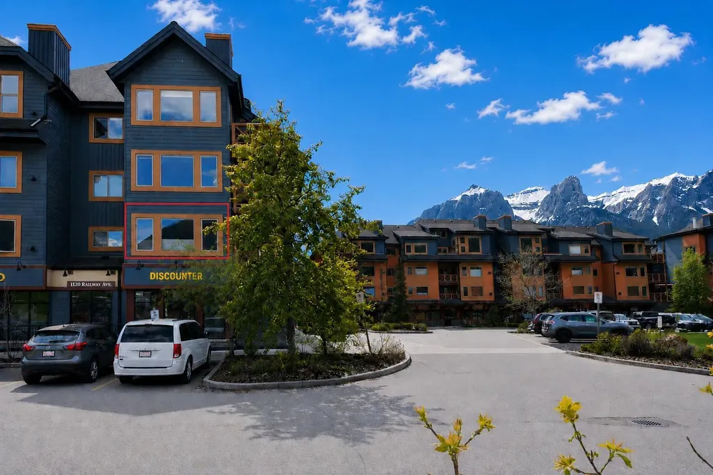 1120 Railway Avenue Canmore AB T1W 1P4