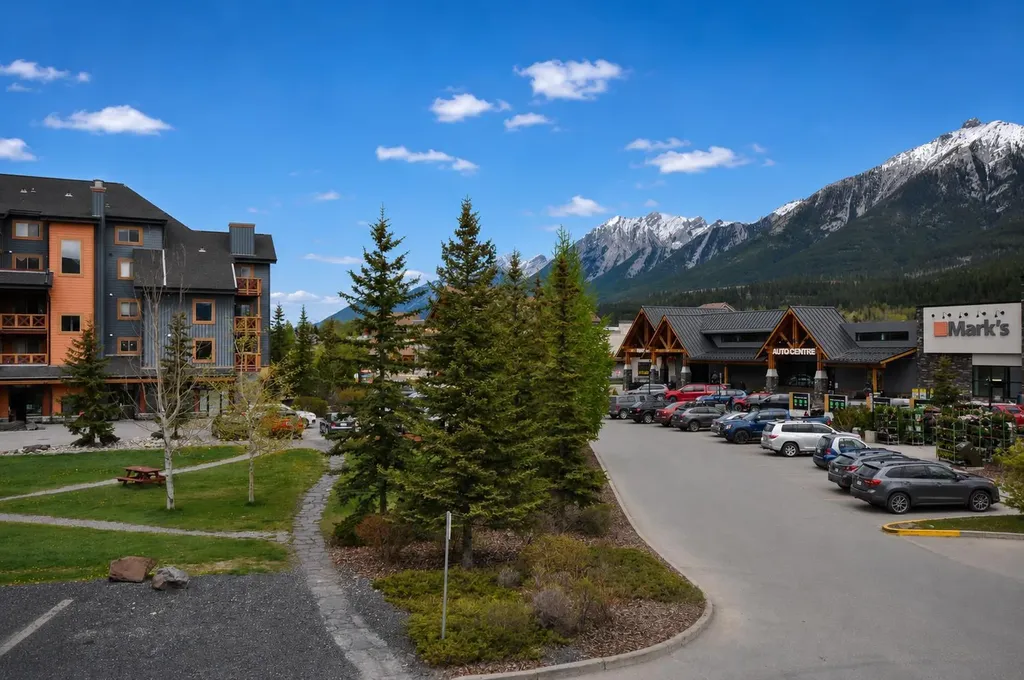 1120 Railway Avenue Canmore AB T1W 1P4