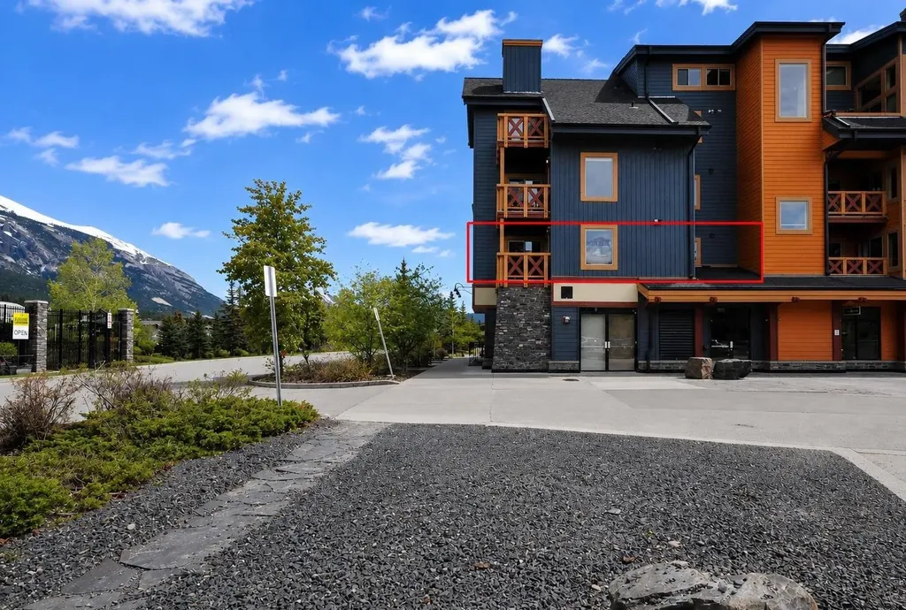 1120 Railway Avenue Canmore AB T1W 1P4