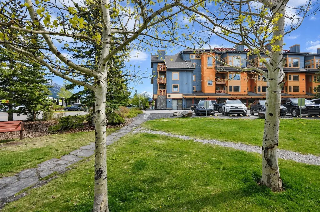 1120 Railway Avenue Canmore AB T1W 1P4