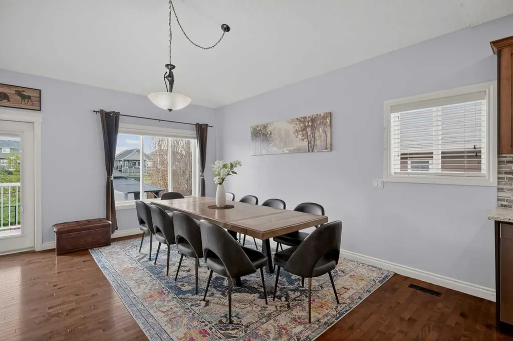 207 Strathmore Lakes Bend Strathmore AB T1P1Y9
