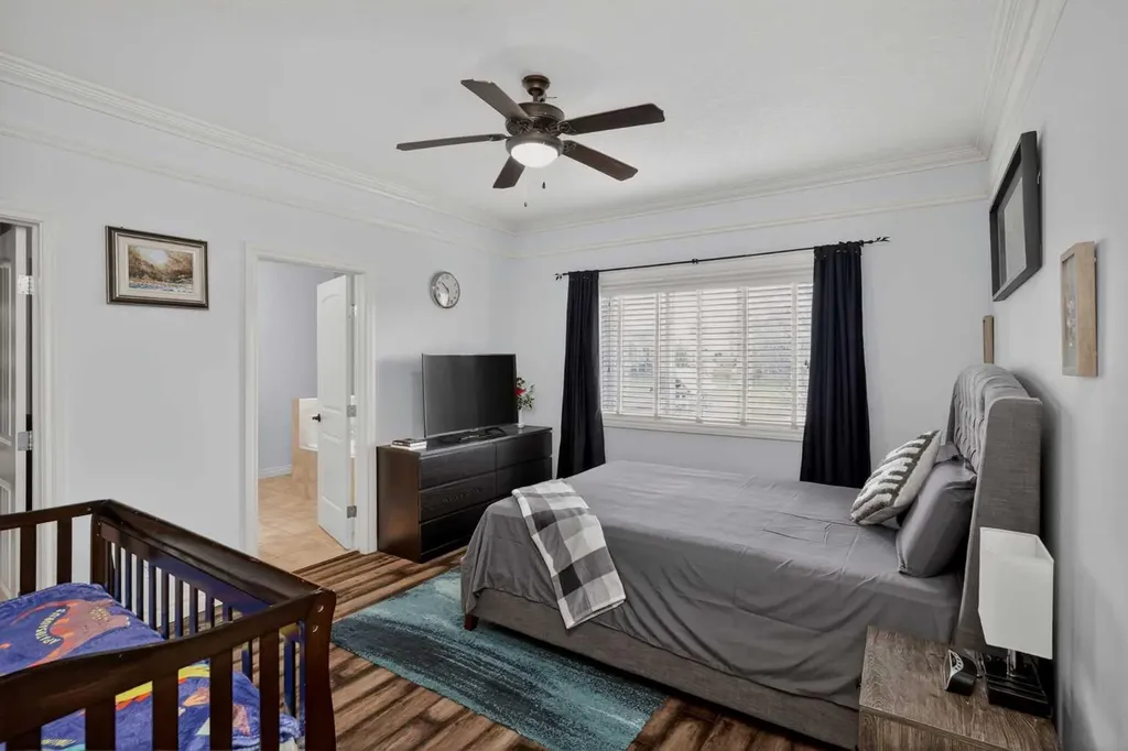 207 Strathmore Lakes Bend Strathmore AB T1P1Y9