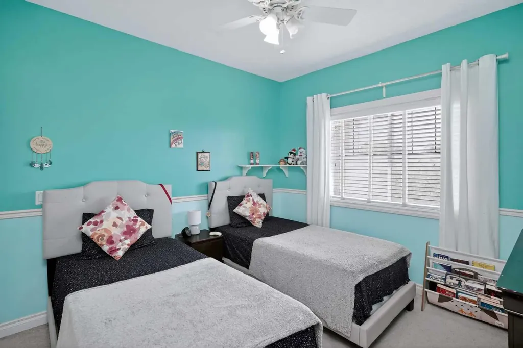 207 Strathmore Lakes Bend Strathmore AB T1P1Y9