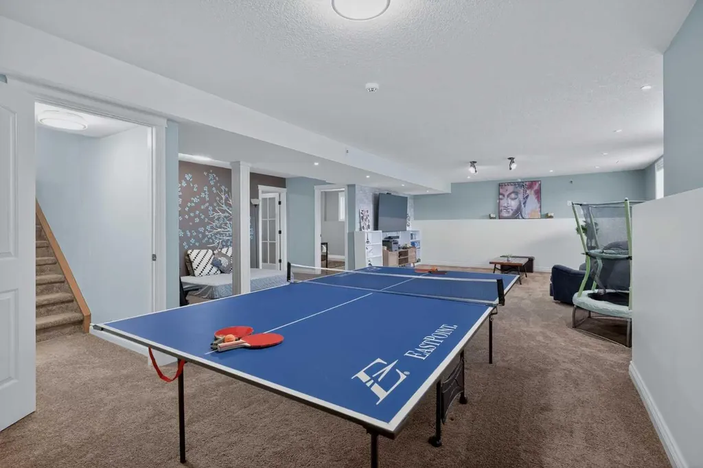 207 Strathmore Lakes Bend Strathmore AB T1P1Y9