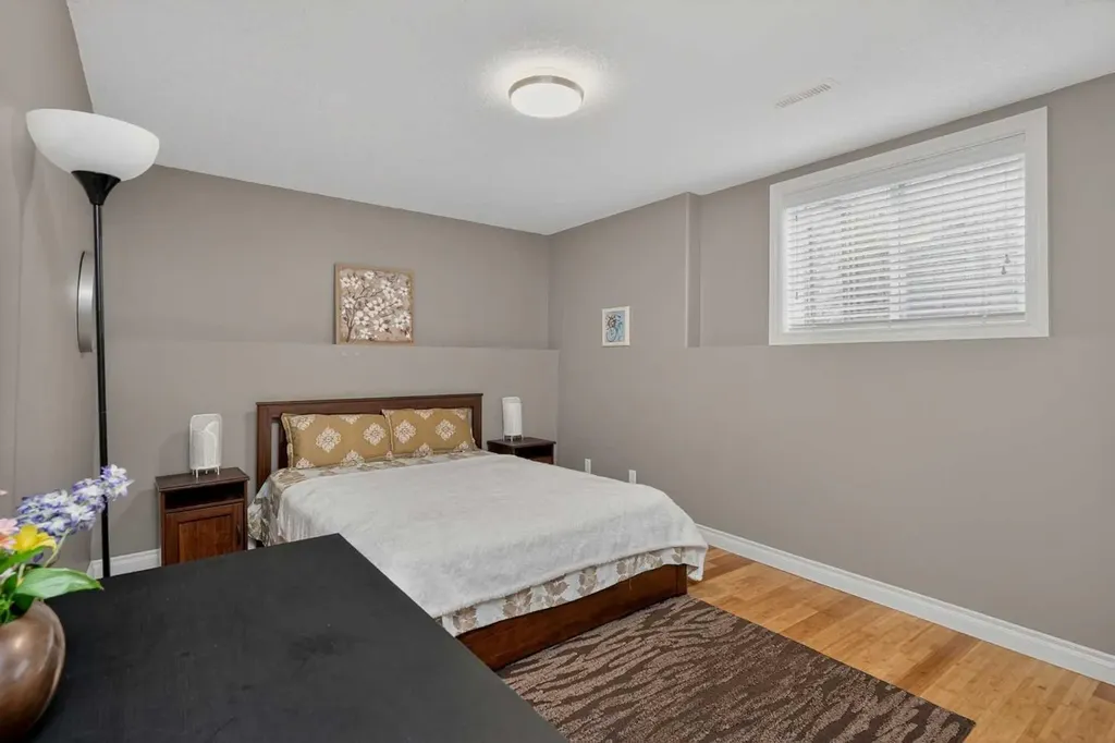 207 Strathmore Lakes Bend Strathmore AB T1P1Y9