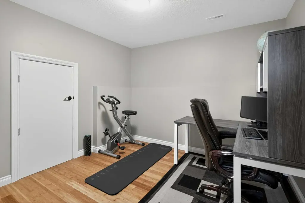 207 Strathmore Lakes Bend Strathmore AB T1P1Y9