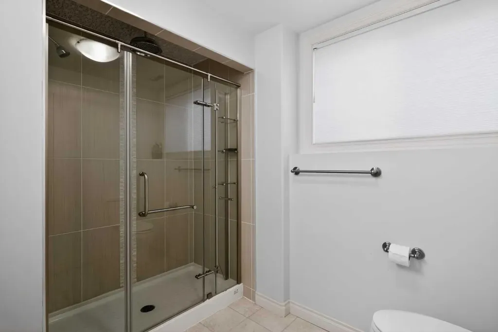 207 Strathmore Lakes Bend Strathmore AB T1P1Y9