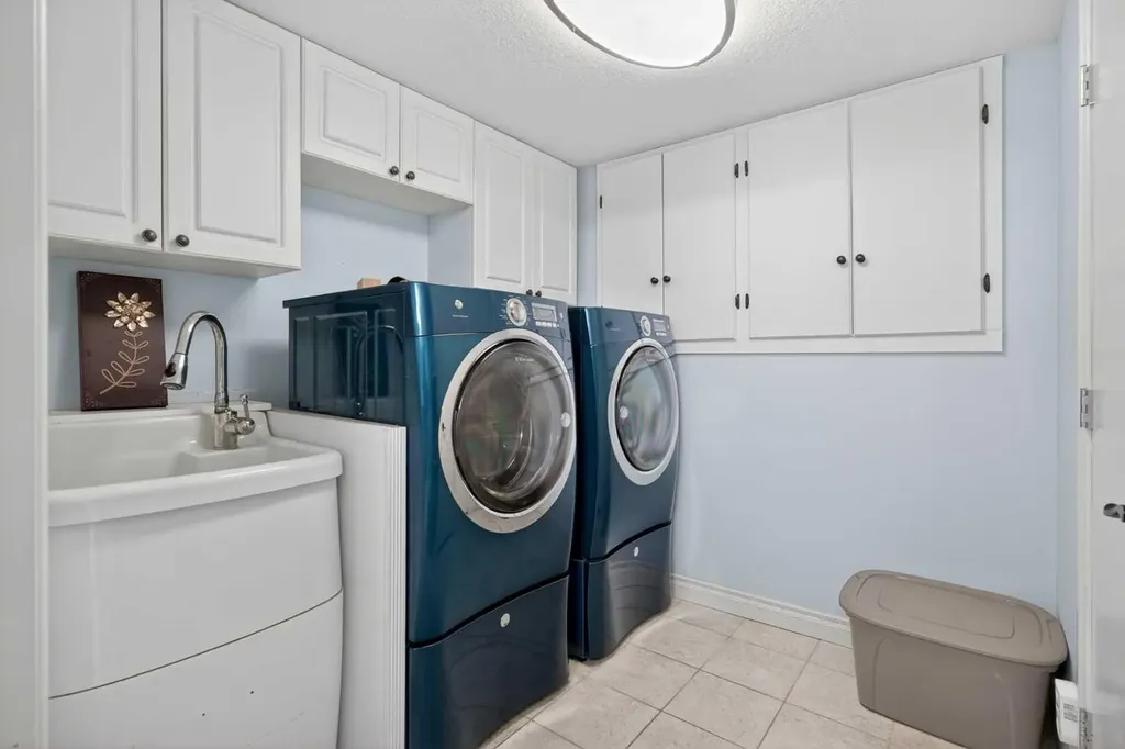 207 Strathmore Lakes Bend Strathmore AB T1P1Y9