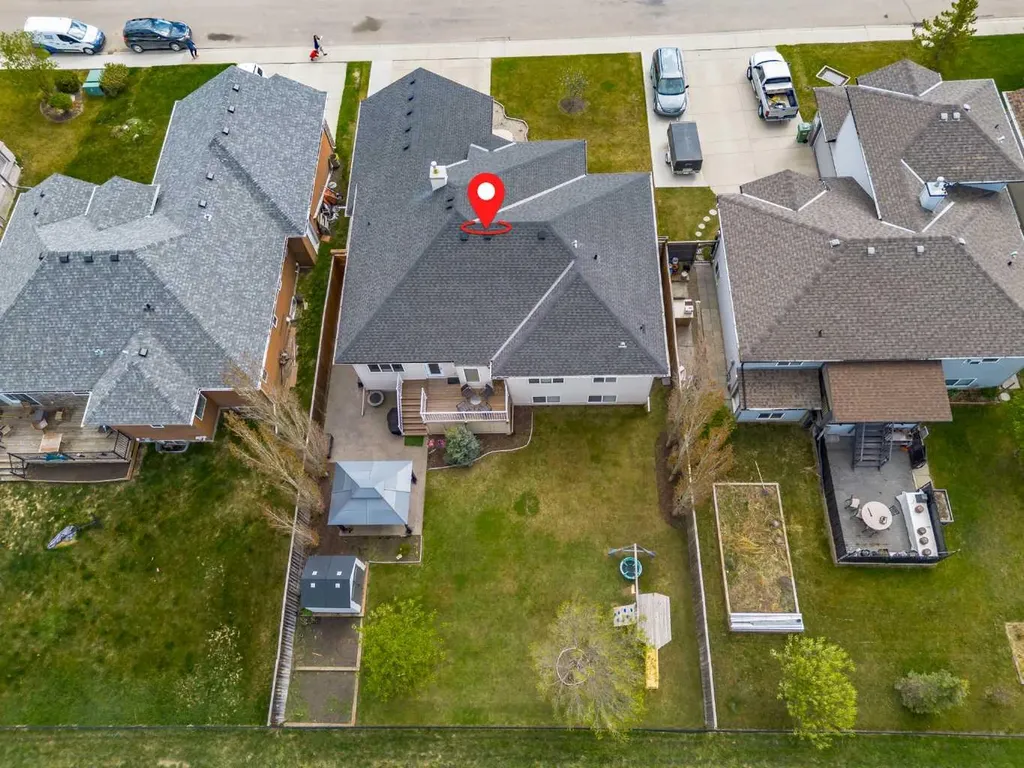 207 Strathmore Lakes Bend Strathmore AB T1P1Y9