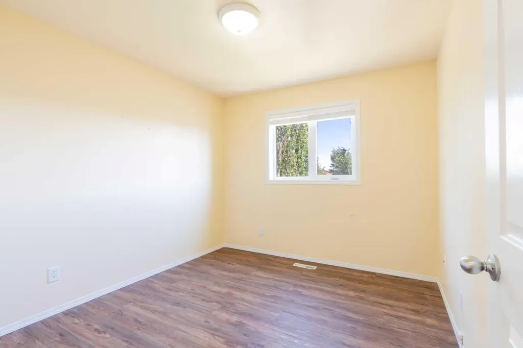 70 Peigan Court W Lethbridge AB T1K 7N8