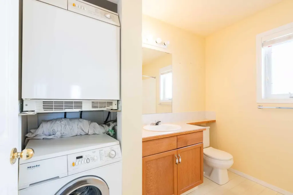 70 Peigan Court W Lethbridge AB T1K 7N8