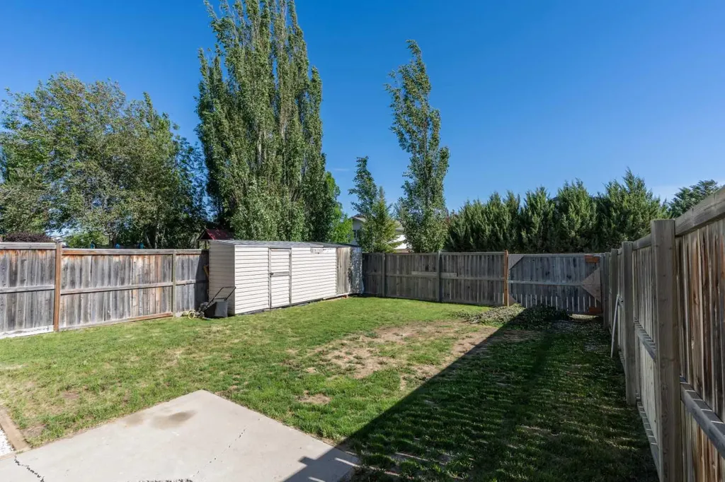 70 Peigan Court W Lethbridge AB T1K 7N8