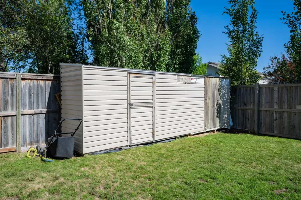 70 Peigan Court W Lethbridge AB T1K 7N8