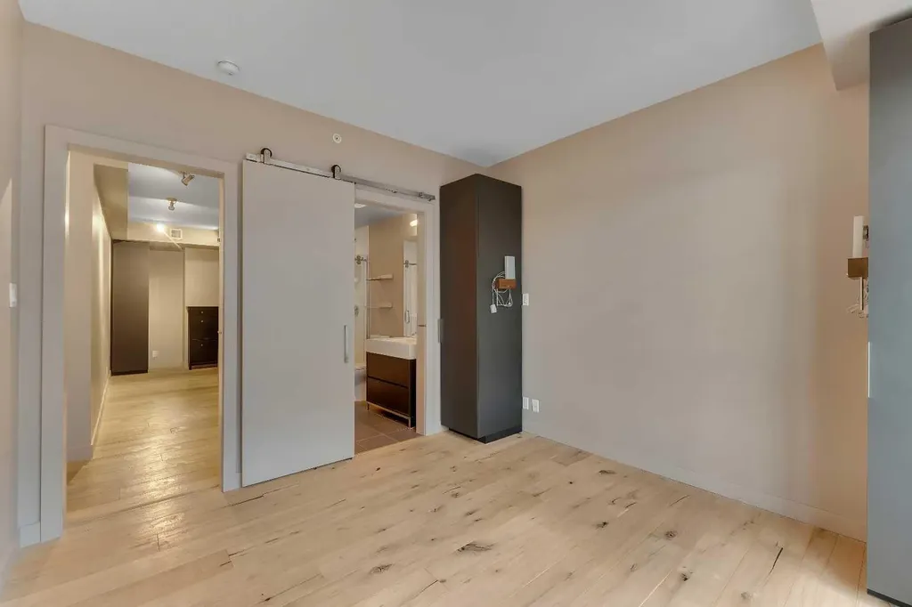 63 Inglewood Park SE Calgary AB T2G 1B7