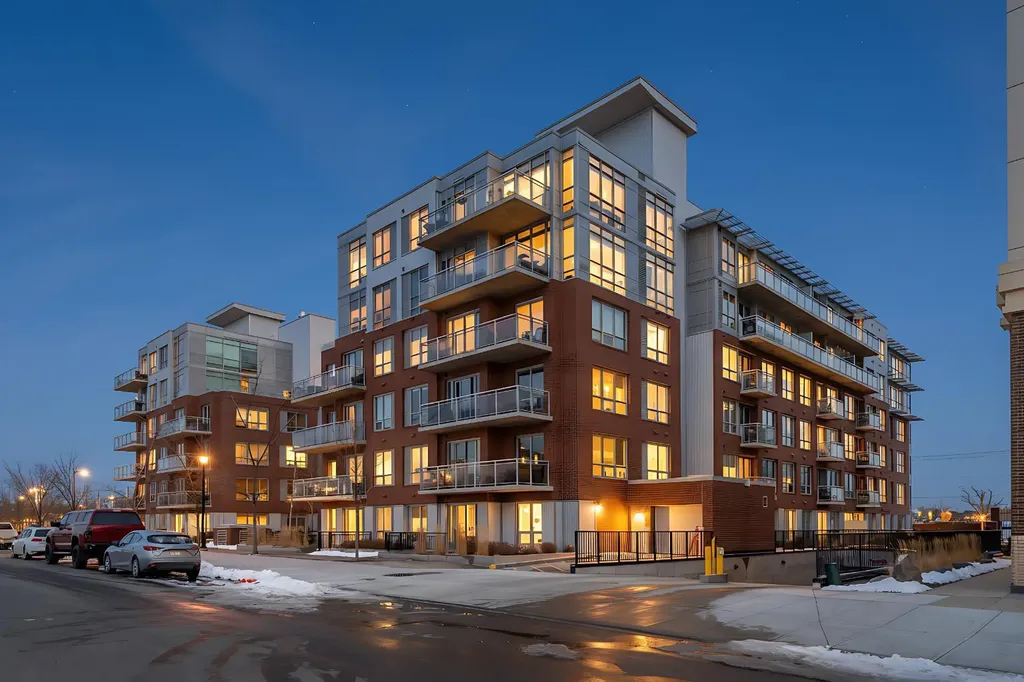 63 Inglewood Park SE Calgary AB T2G 1B7