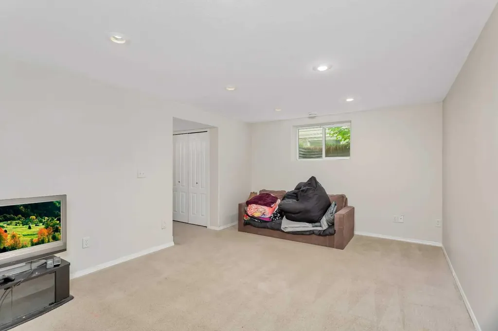 116 Arthur Close Red Deer AB T4R 3M5
