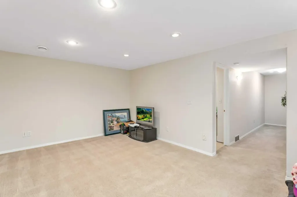 116 Arthur Close Red Deer AB T4R 3M5
