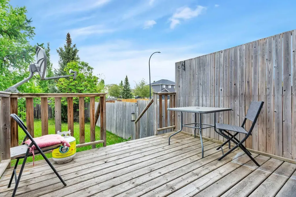 116 Arthur Close Red Deer AB T4R 3M5