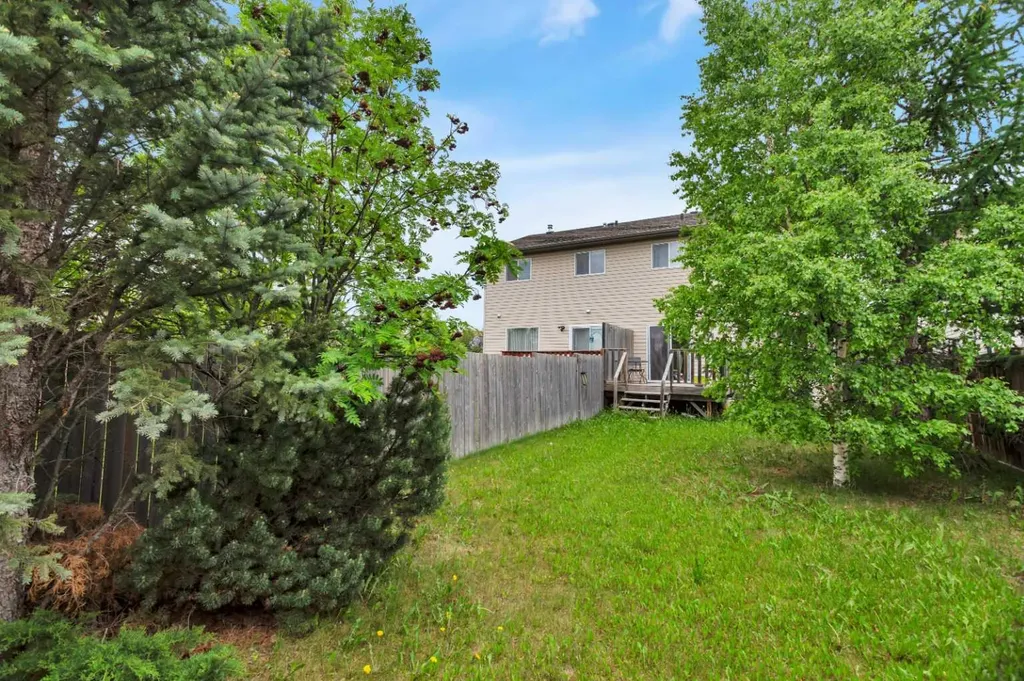116 Arthur Close Red Deer AB T4R 3M5