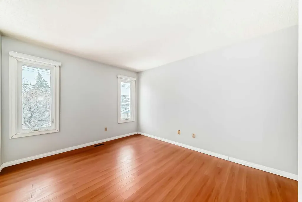 1011 17a Street NE Calgary AB T2E 4V2