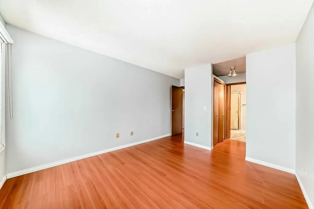 1011 17a Street NE Calgary AB T2E 4V2