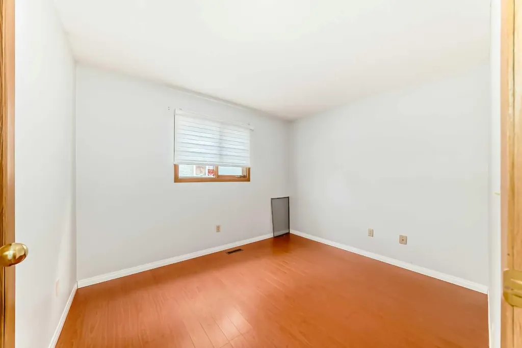 1011 17a Street NE Calgary AB T2E 4V2