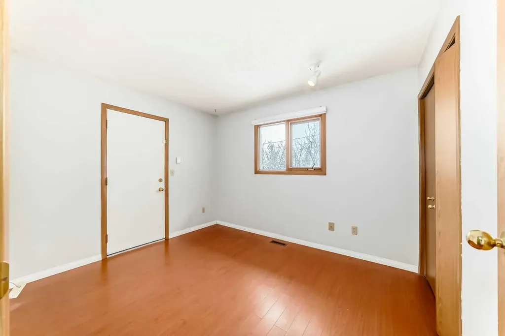 1011 17a Street NE Calgary AB T2E 4V2