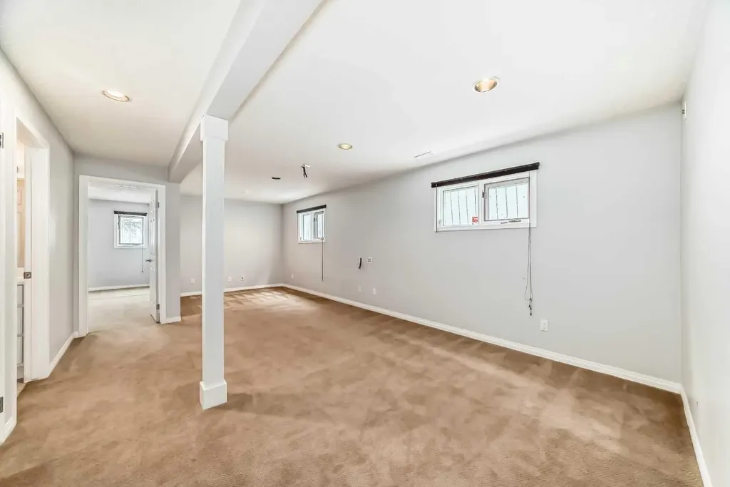 1011 17a Street NE Calgary AB T2E 4V2