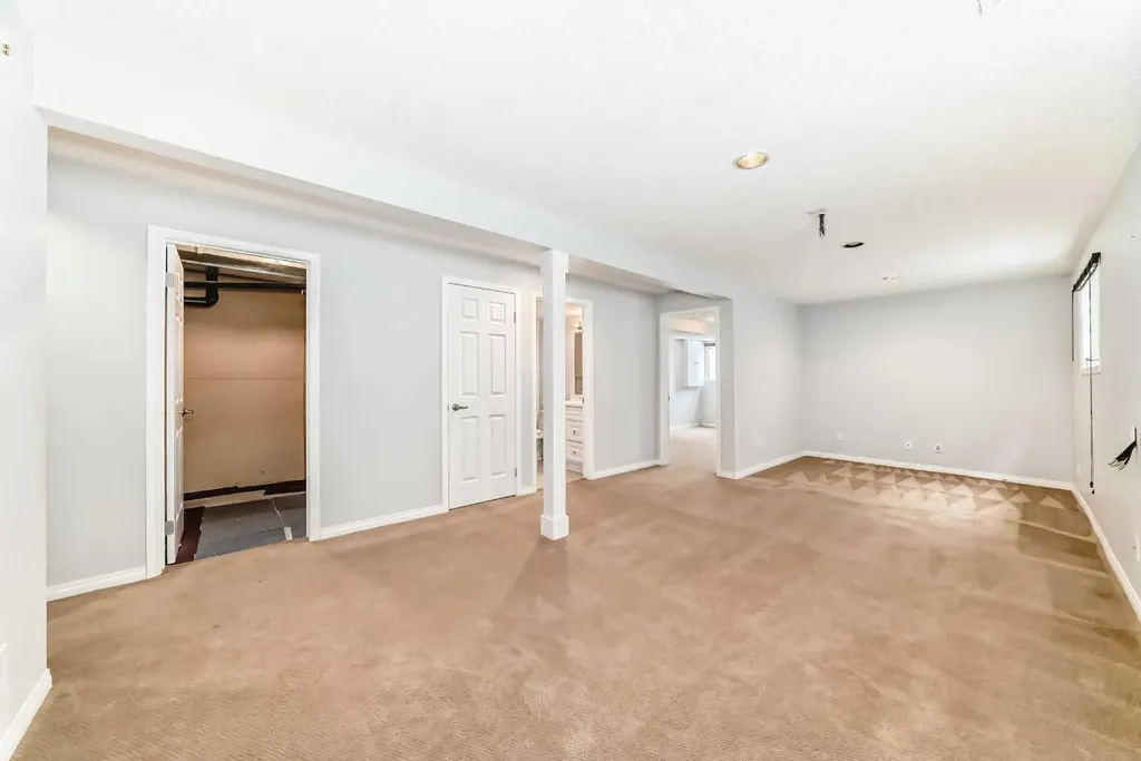 1011 17a Street NE Calgary AB T2E 4V2