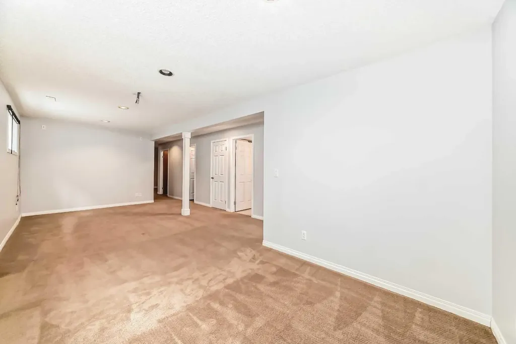1011 17a Street NE Calgary AB T2E 4V2