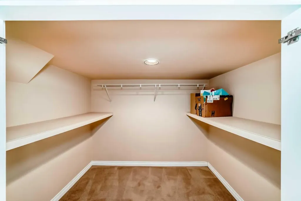 1011 17a Street NE Calgary AB T2E 4V2