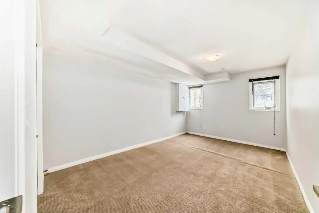 1011 17a Street NE Calgary AB T2E 4V2