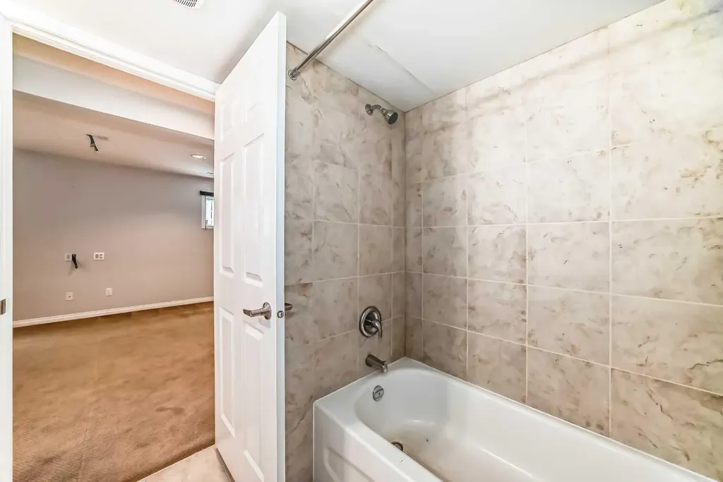 1011 17a Street NE Calgary AB T2E 4V2