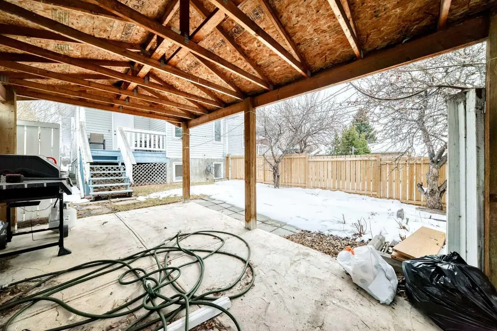 1011 17a Street NE Calgary AB T2E 4V2