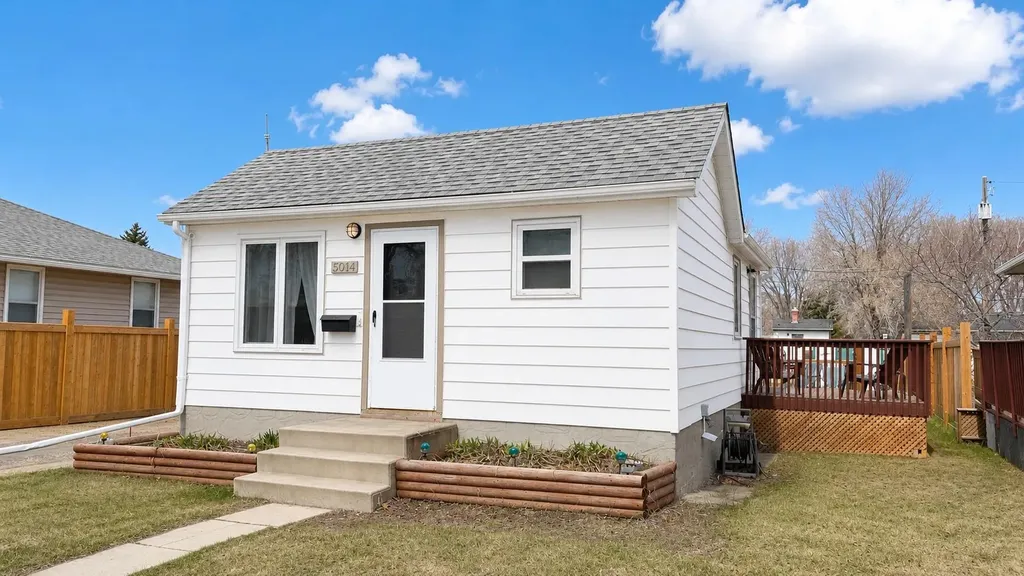 5014 55 Street Lloydminster AB T9V0S7