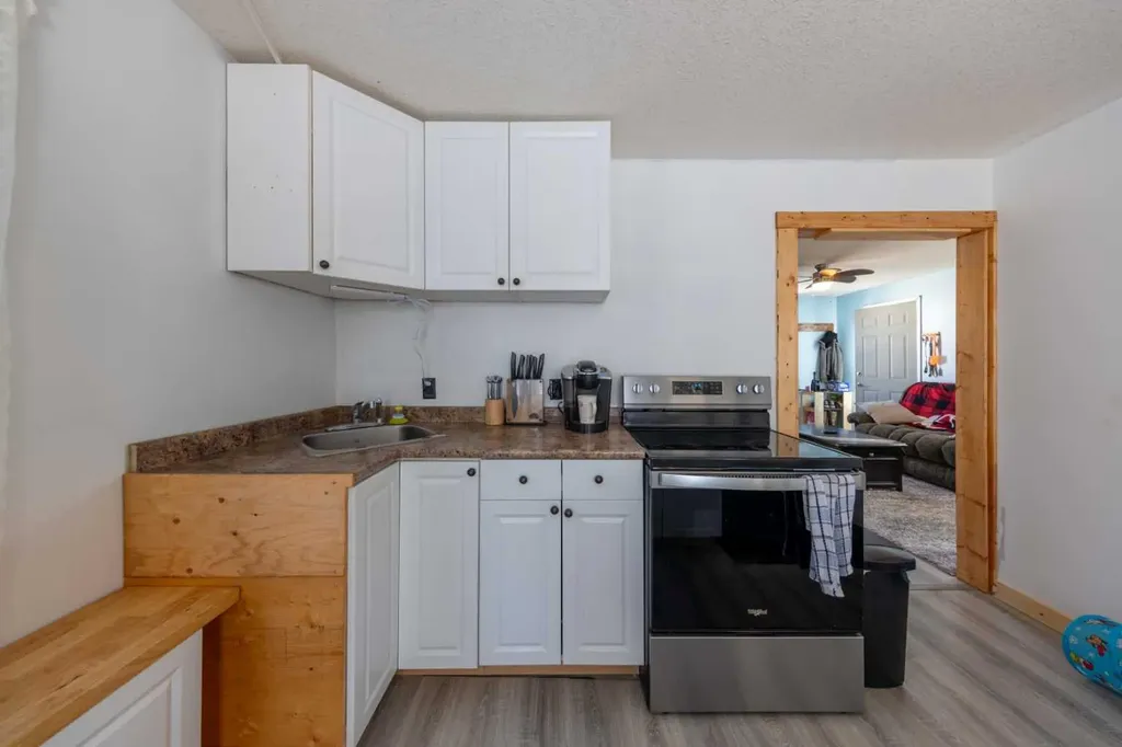 5014 55 Street Lloydminster AB T9V0S7